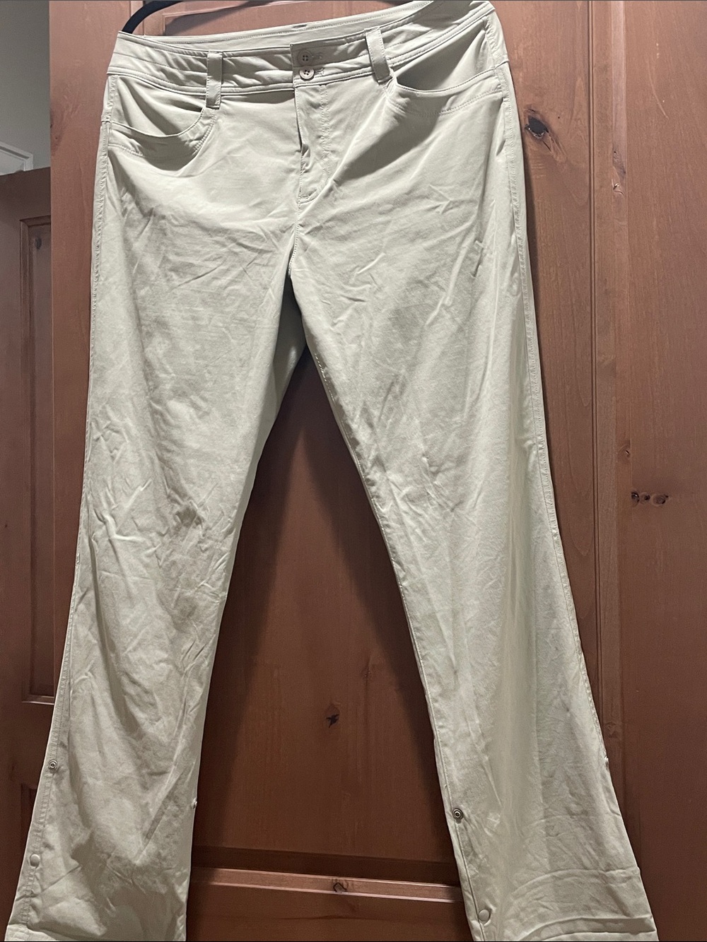 Eddie Bauer Women's Light khaki Chinos